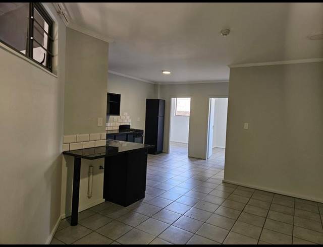 2 BEDROOM PROPERTY TO RENT IN FLORIDA